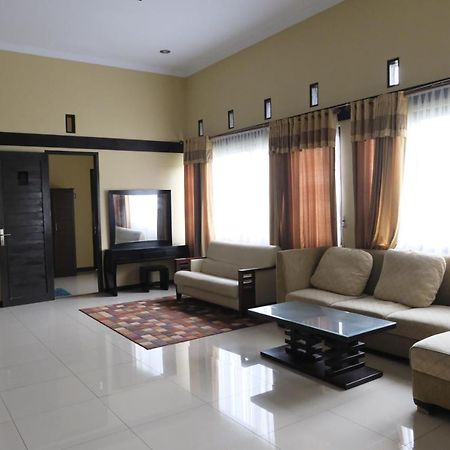 Aldeoz Villa Ciater Sarireja Bagian luar foto